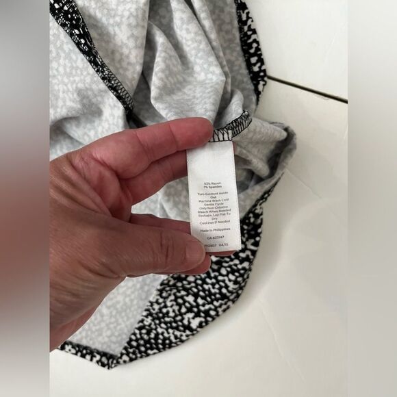 Talbots Women’s Plus Top Blouse 2XL Geometric V Neck Long Sleeve Pullover - Picture 9 of 11